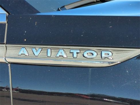 Used 2022 Lincoln Aviator Reserve w/ Equipment Group 201A image 13