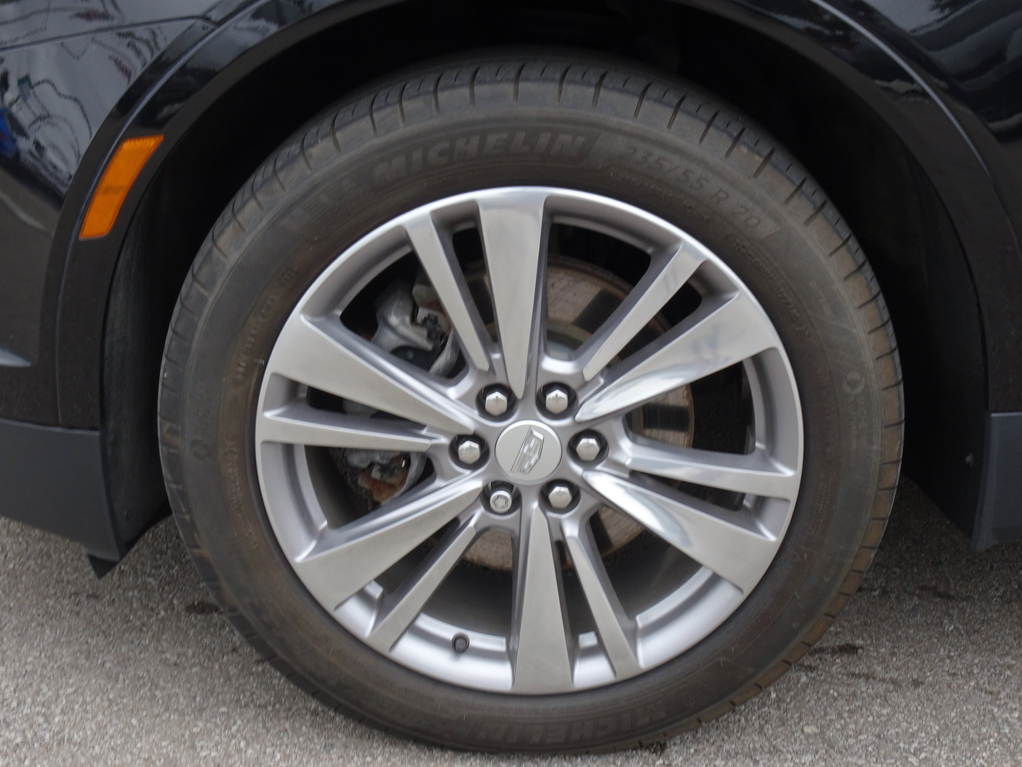 Used 2024 Cadillac XT5 Premium Luxury w/ LPO, Floor Liner Package AWD/4WD image 27