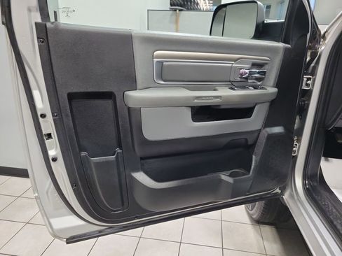 Used 2017 RAM 2500 Tradesman w/ Chrome Appearance Group image 41