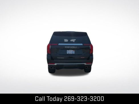 New 2025 GMC Yukon XL Denali w/ Denali Reserve Package image 8