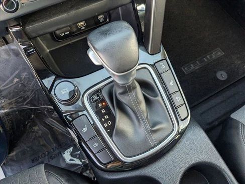 Used 2024 Kia Seltos X-Line image 11