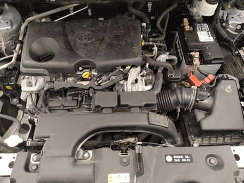 Used 2021 Toyota RAV4 LE FWD image 30