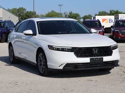 Used 2024 Honda Accord EX image 4