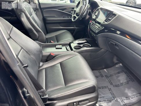 Used 2021 Honda Pilot Touring image 12