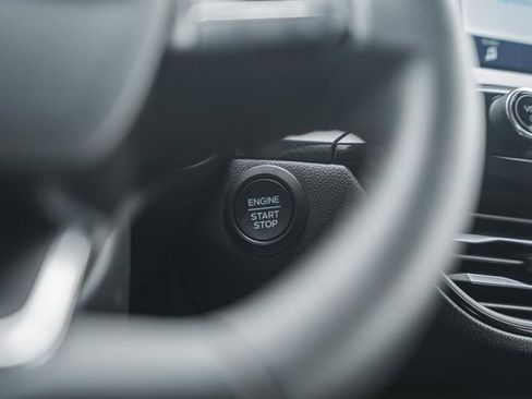 Used 2025 Ford Escape ST-Line image 31