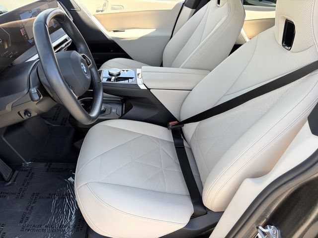 Used 2024 BMW iX xDrive50 w/ Convenience Package AWD/4WD image 21