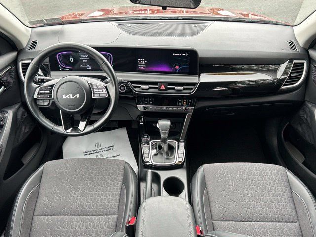 Used 2025 Kia Seltos S AWD/4WD image 46