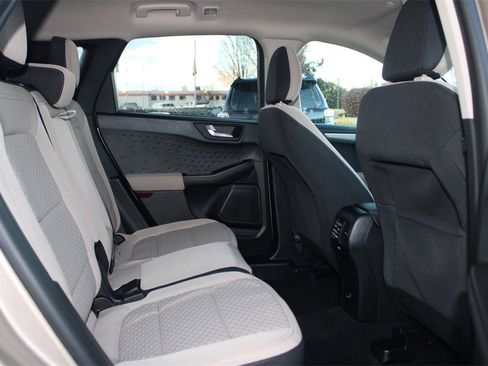 Used 2020 Ford Escape SE image 11