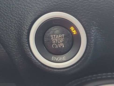 Used 2016 Dodge Challenger SXT Plus RWD image 24