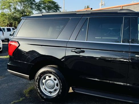 Used 2023 Ford Expedition Max XL AWD/4WD image 4