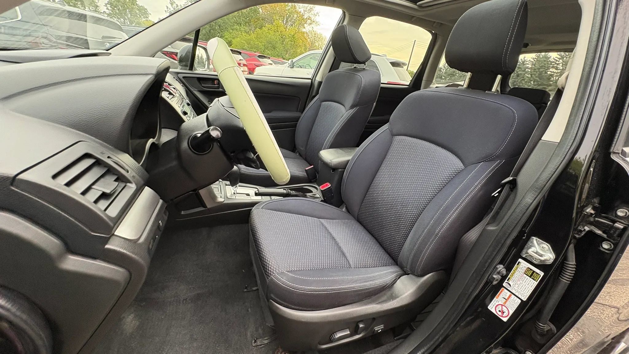 Used 2015 Subaru Forester 2.5i Premium w/ All-Weather Package AWD/4WD image 18