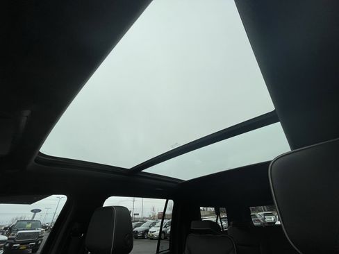 Used 2021 GMC Yukon XL SLT w/ SLT Luxury Plus Package image 27