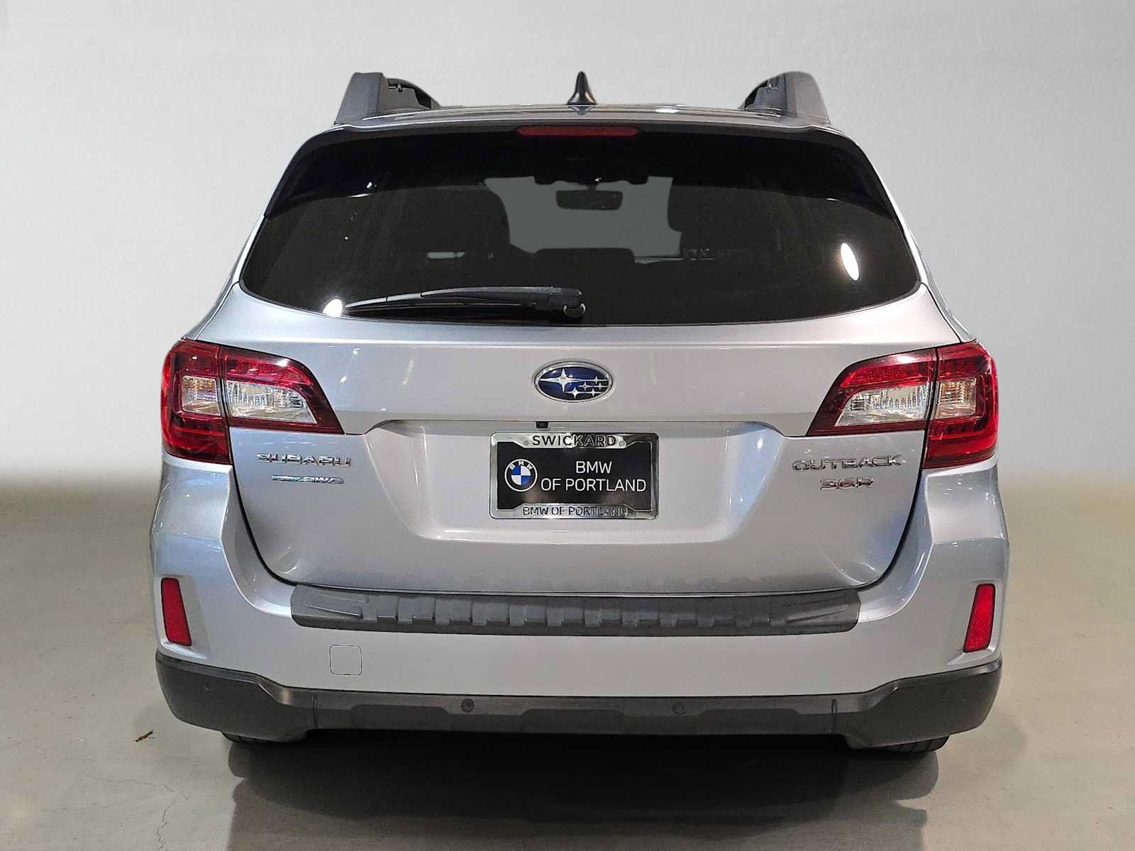 Used 2017 Subaru Outback 3.6R Limited AWD/4WD image 4