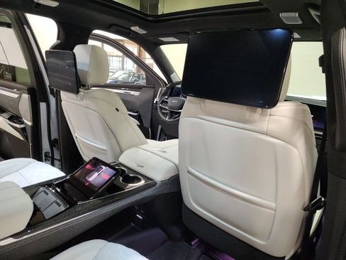 Used 2026 Cadillac Escalade V image 35