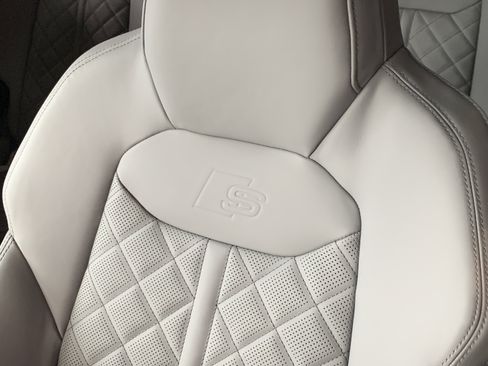 New 2026 Audi SQ8 Premium Plus image 13