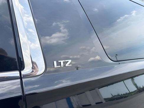 Used 2016 Chevrolet Suburban LTZ AWD/4WD image 40