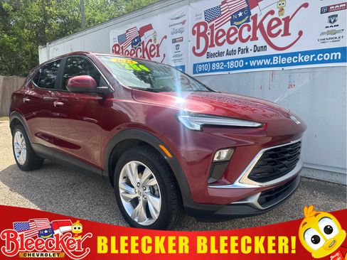 Used 2024 Buick Encore GX Preferred FWD image 1