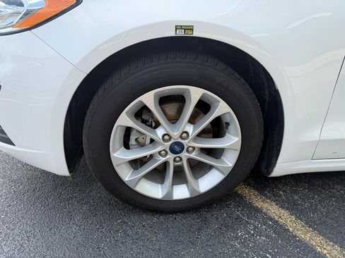 Used 2019 Ford Fusion SE FWD image 10