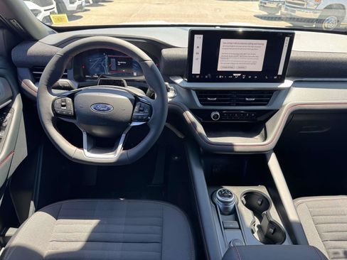 New 2026 Ford Explorer ST-Line w/ ST-Line Street Pack AWD/4WD image 12