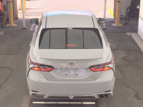 Used 2023 Toyota Camry SE FWD image 6