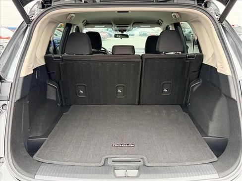 Used 2026 Nissan Rogue SV w/ Cold Weather Package image 16