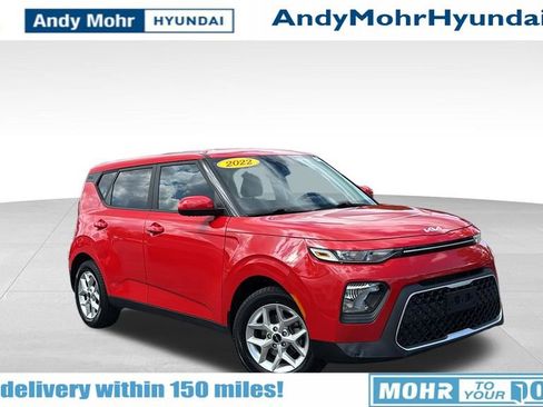 Used 2022 Kia Soul S FWD image 1