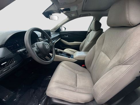 Used 2023 Honda Accord EX image 18