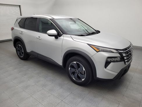 Used 2024 Nissan Rogue SV AWD/4WD image 11