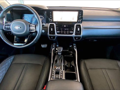 Used 2021 Kia Sorento SX Prestige image 16
