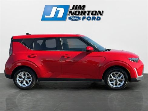 Used 2024 Kia Soul LX w/ Option Group 015 image 2