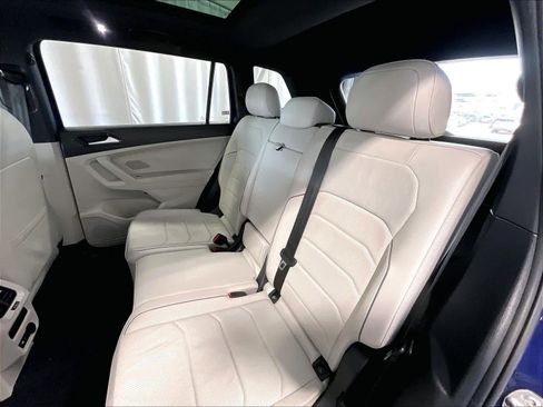 Used 2022 Volkswagen Tiguan SEL R-Line image 15