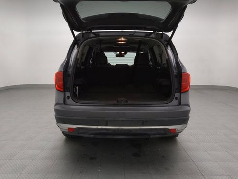 Used 2016 Honda Pilot Touring image 29