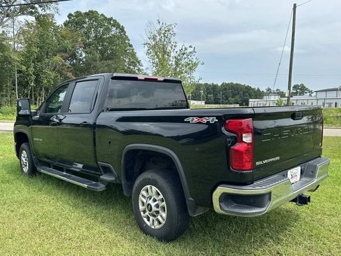 Used 2025 Chevrolet Silverado 2500 LT w/ Convenience Package AWD/4WD image 6