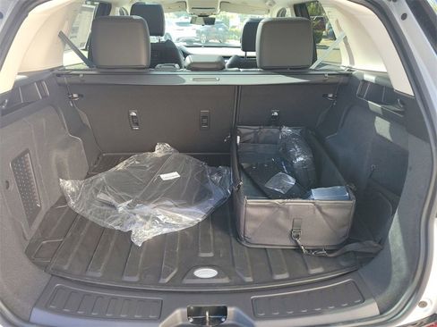 Certified 2025 Land Rover Discovery Sport S image 17