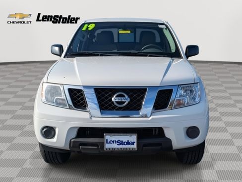 Used 2019 Nissan Frontier SV image 8