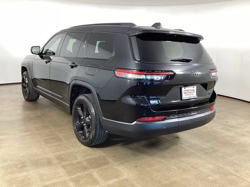 Used 2024 Jeep Grand Cherokee L Limited w/ Black Appearance Package AWD/4WD image 9