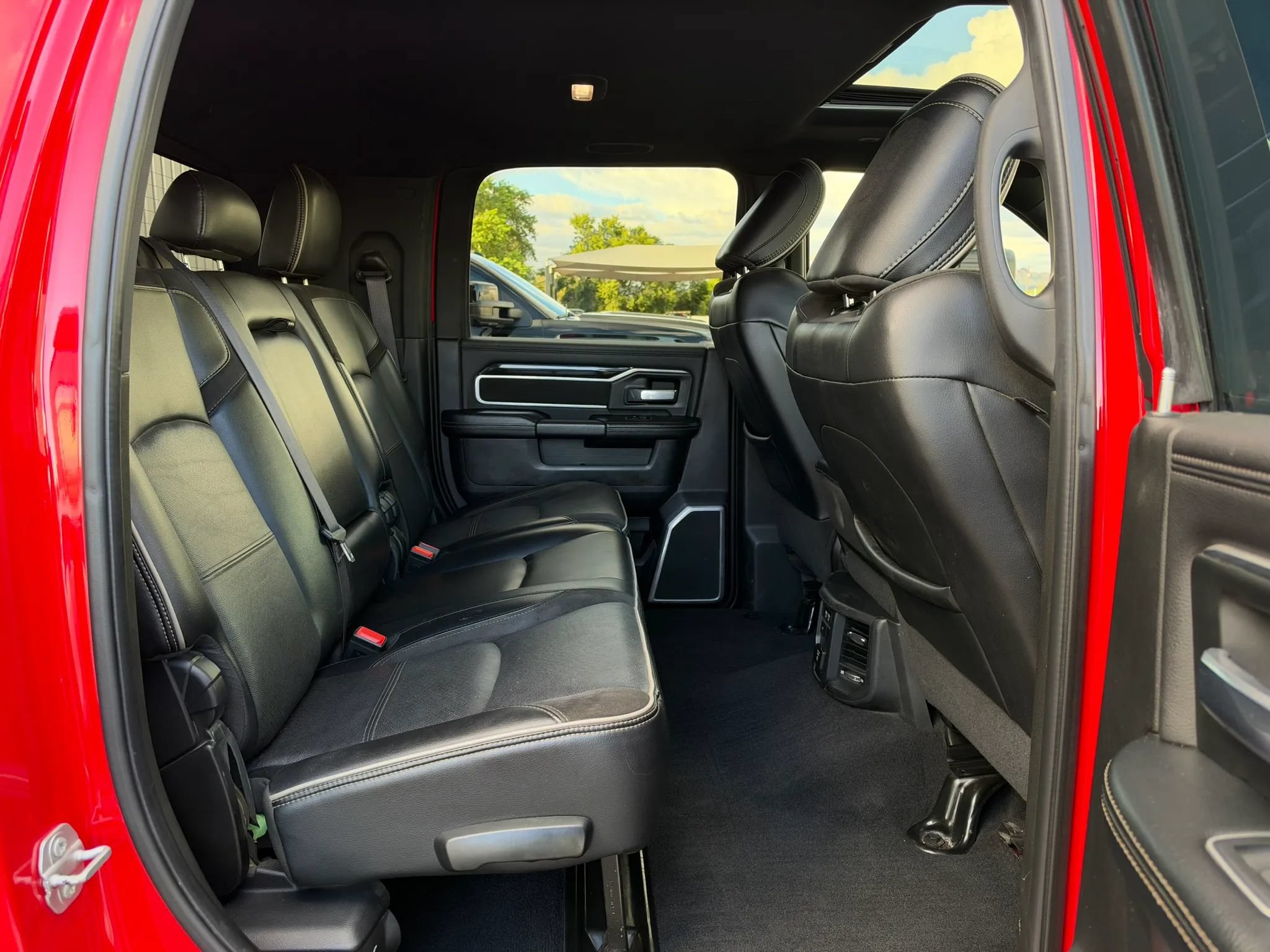 Used 2020 RAM 3500 Laramie AWD/4WD image 16