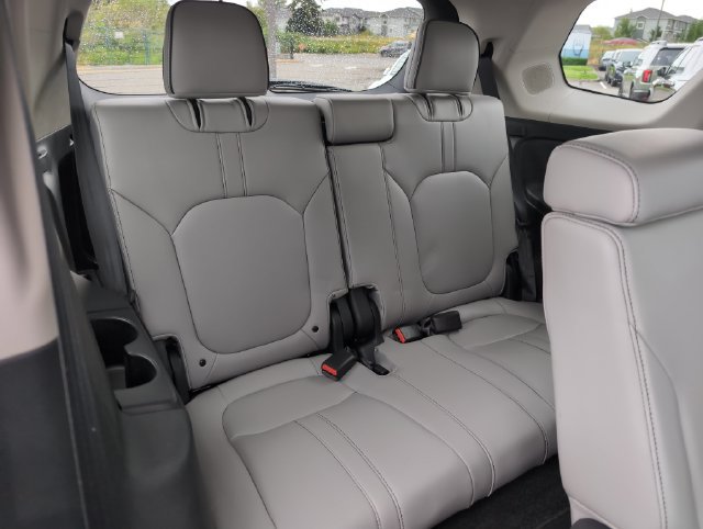 Certified 2025 Honda Pilot Elite image 14