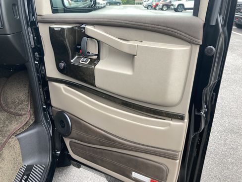 New 2025 GMC Savana 2500 w/ Driver Convenience Package image 23