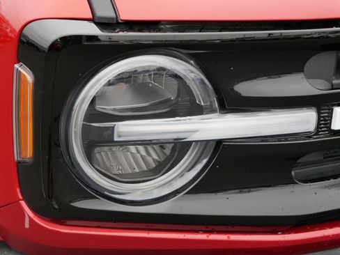 Used 2022 Ford Bronco Outer Banks image 16