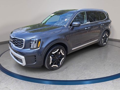 Used 2024 Kia Telluride S w/ S Sunroof Package FWD image 1