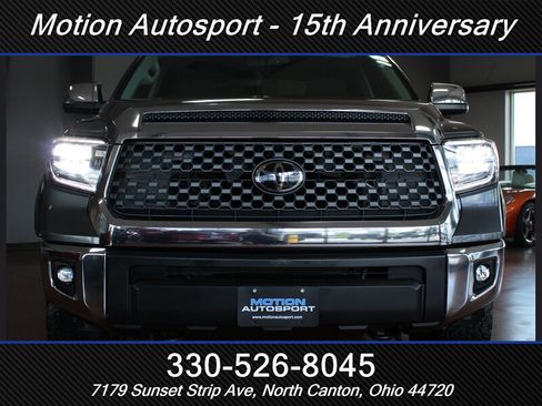 Used 2018 Toyota Tundra SR5 w/ TRD Off Road Package AWD/4WD image 41