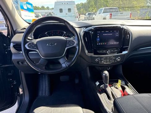 Used 2020 Chevrolet Traverse RS w/ LPO, Floor Liner Package FWD image 17