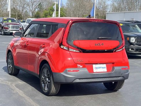 Used 2022 Kia Soul EX image 5