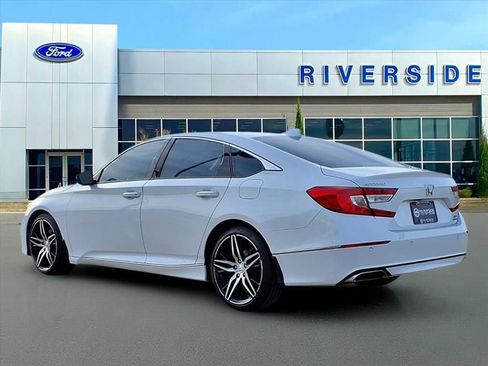 Used 2021 Honda Accord Touring image 4