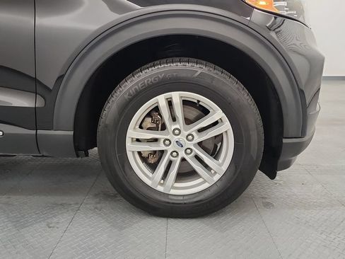 Used 2023 Ford Explorer XLT AWD/4WD image 24
