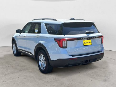 Certified 2025 Ford Explorer Active AWD/4WD image 3
