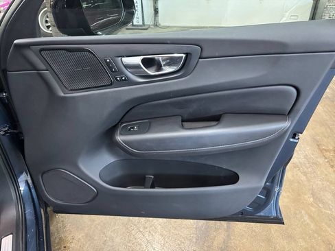 Certified 2023 Volvo XC60 B5 Ultimate AWD/4WD image 18