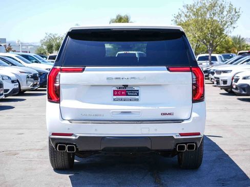 Used 2025 GMC Yukon XL Denali AWD/4WD image 7
