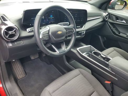 Certified 2025 Chevrolet Equinox LT w/ Safety and Technology Package FWD image 17